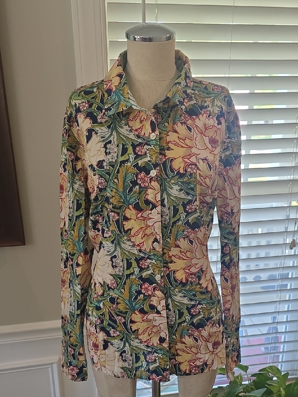 Van Heusen Multicolor Floral Button-Up Shirt